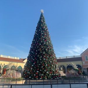 Meet your Posher, Tin